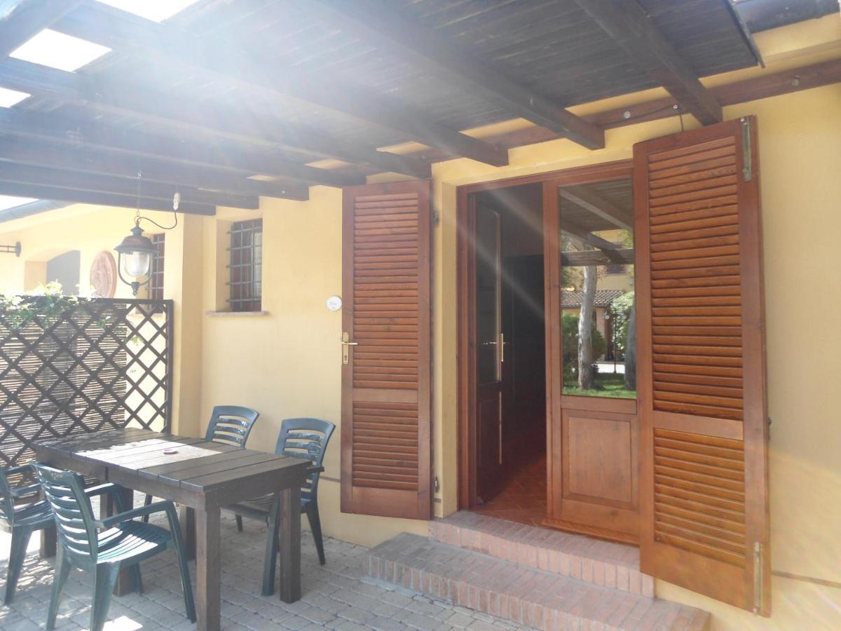Agriturismo Le Pescine فادا المظهر الخارجي الصورة